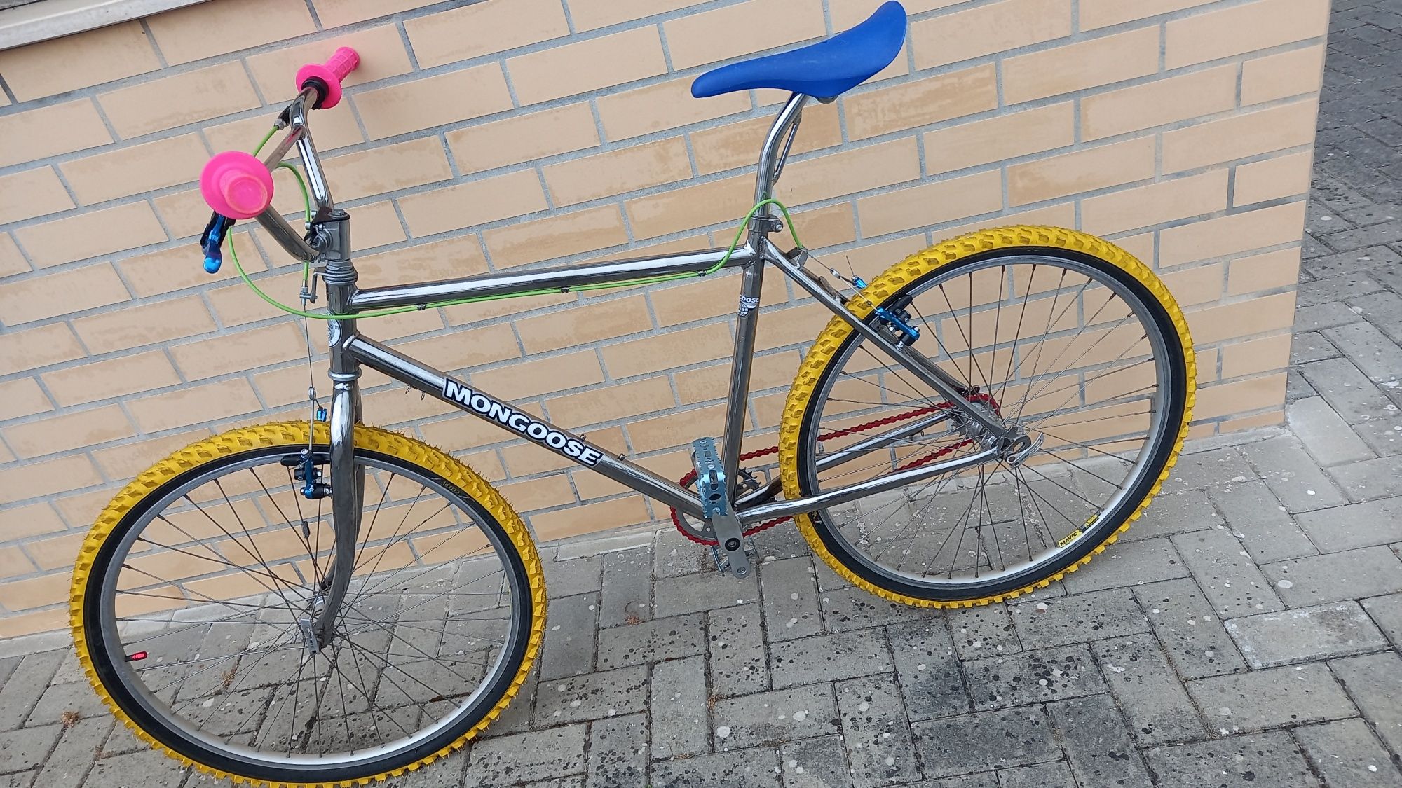 Bicicleta cromada roda 26