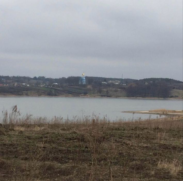 Земельна ділянка біля озера с. Верхів