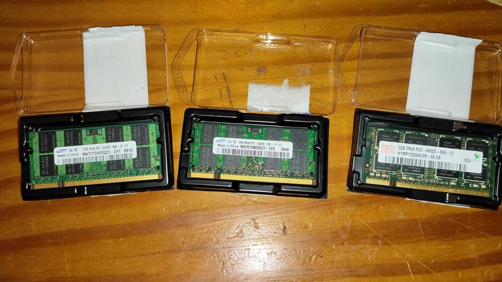 Várias Memória Ram DDR2 de 2GB para portátil