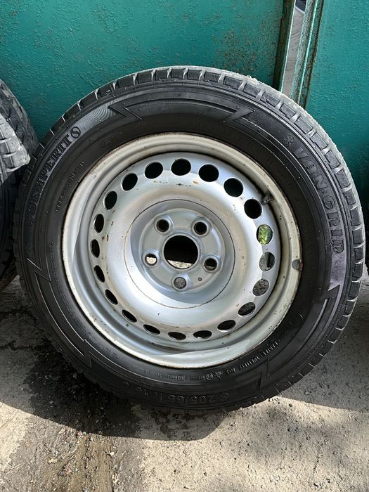Hankook Winter RW06 R16C 205/65 5х120х65
