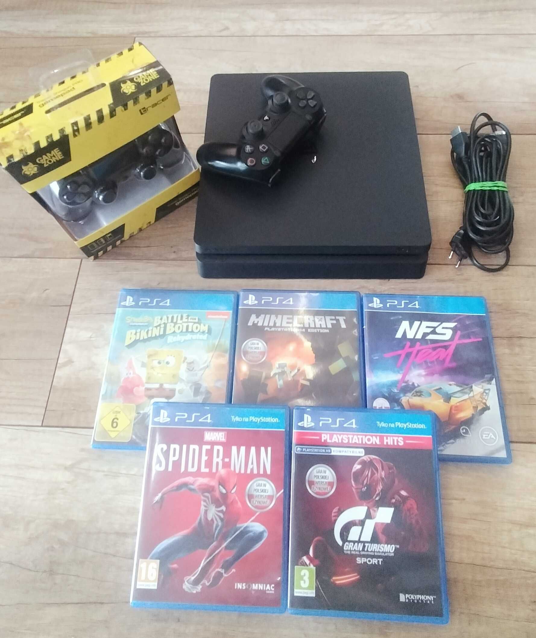 Sprzedam PS4 Slim