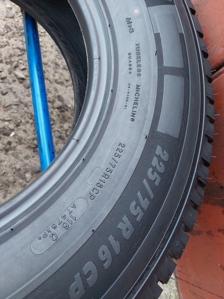 225/75/16C R16C Michelin AGILIS Camping 4шт ціна за 1шт шини