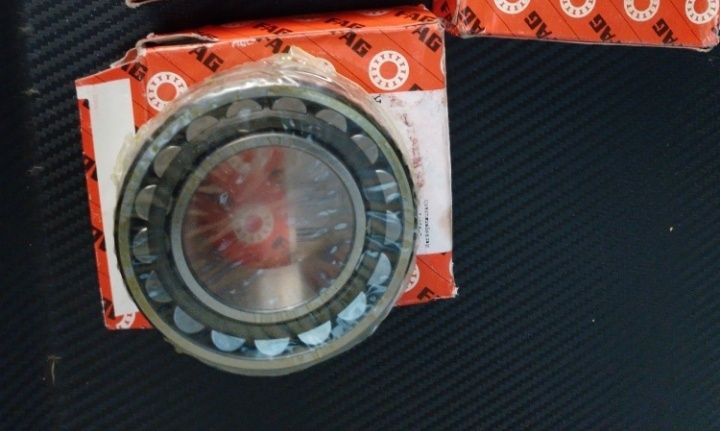 Łożysko baryłkowe dwurzędowe Fag 22209 E1 K