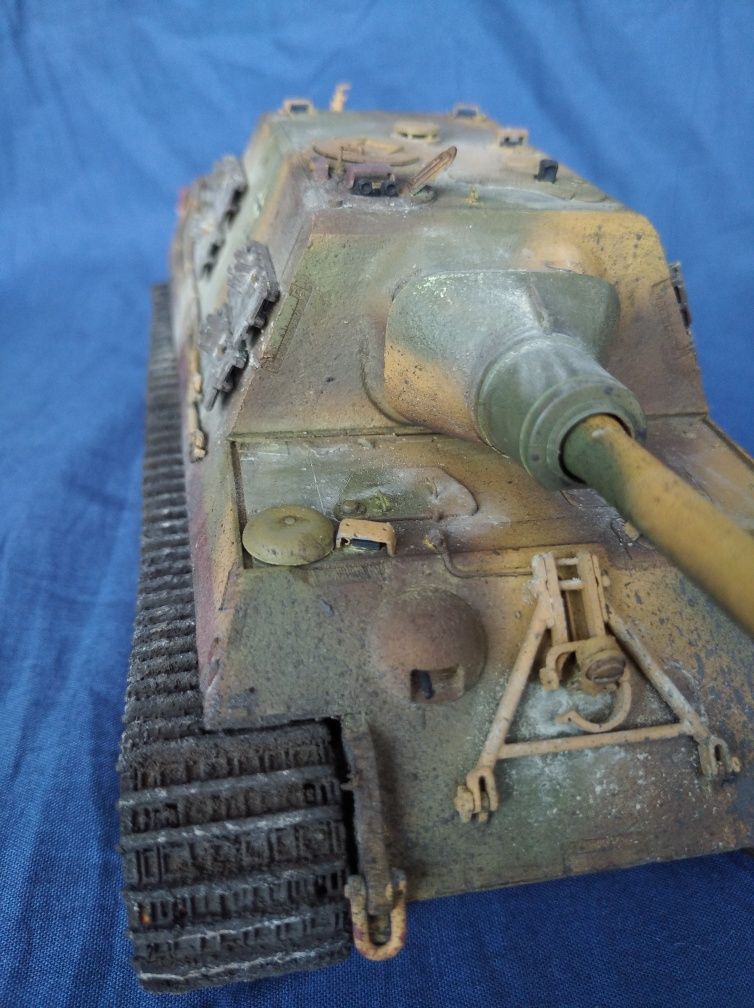 Jagdtiger takom 1:35 model