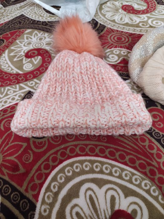 Шапки для дівчинки 1 лотом