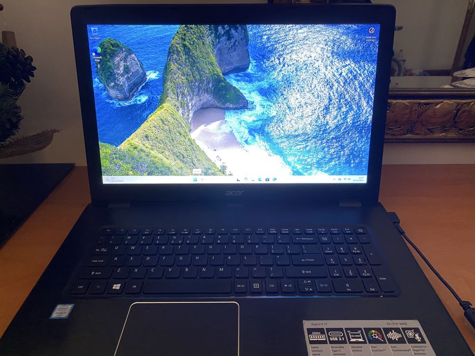 Portátil Acer Aspire E17
