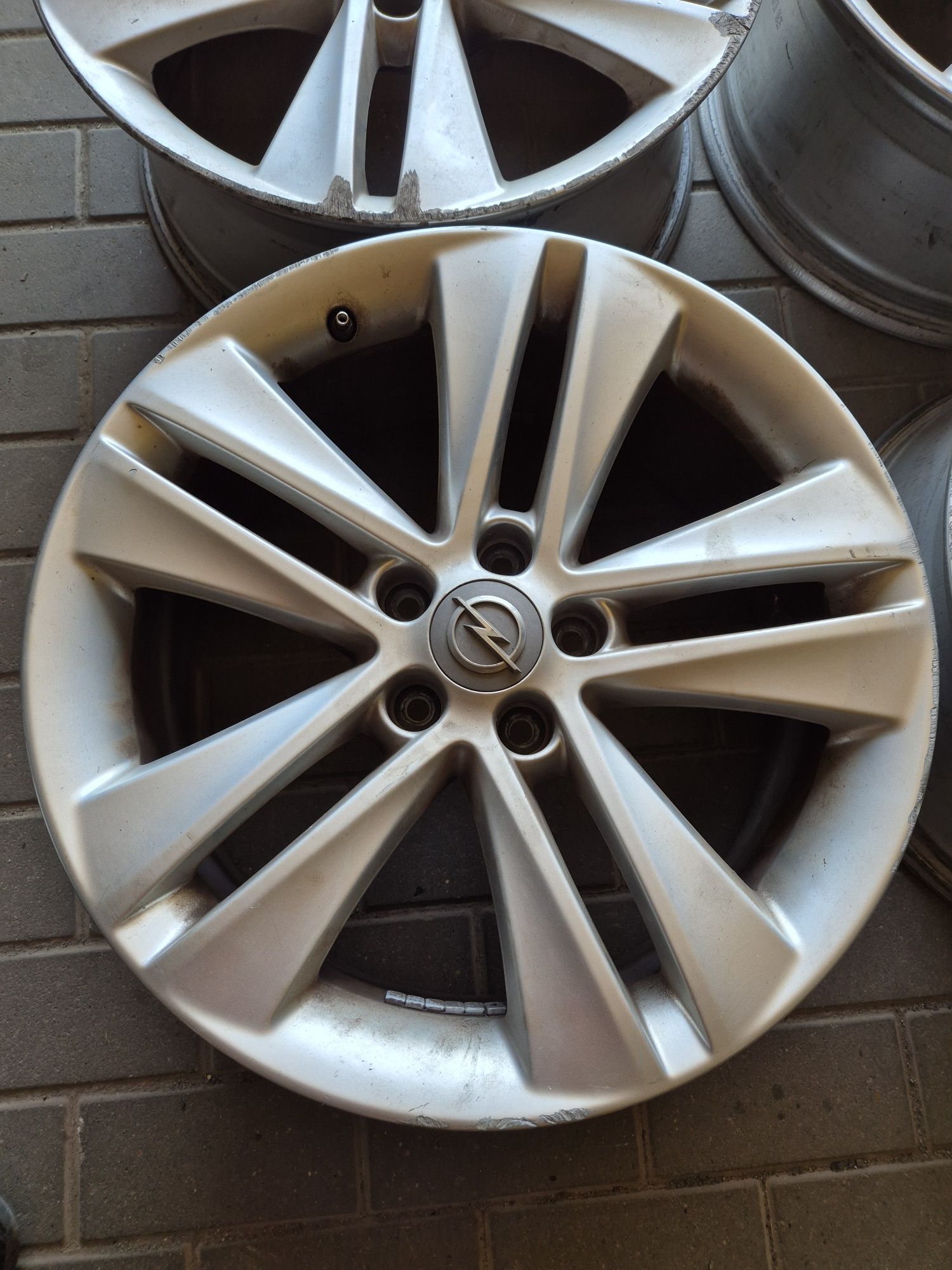 Alufelgi felgi Opel Astra Zafira 18" 5x110 Komplet