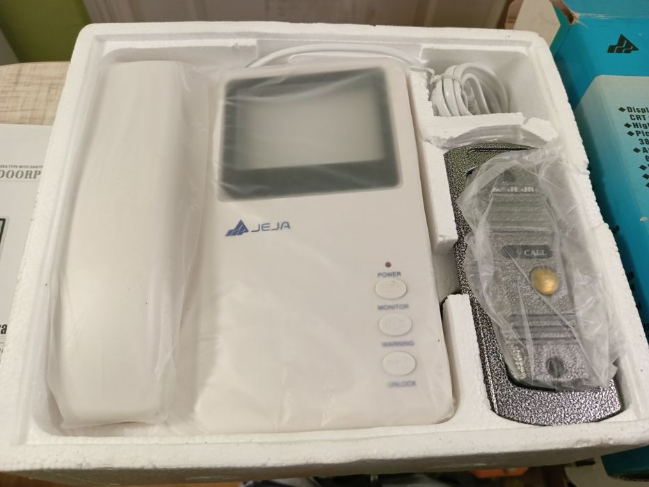 Продається відеодомофон.