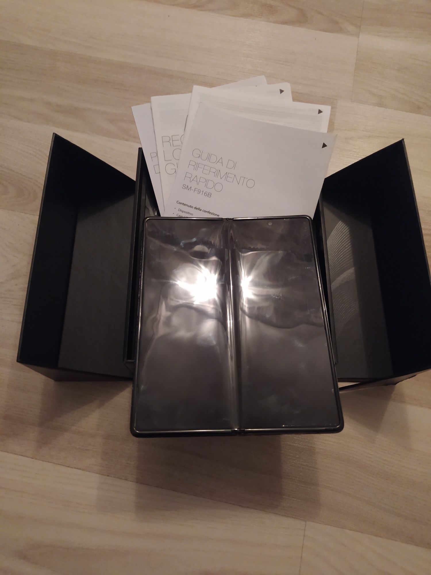 Samsung Galaxy Z Fold 2 12/256 (SM-F916B)