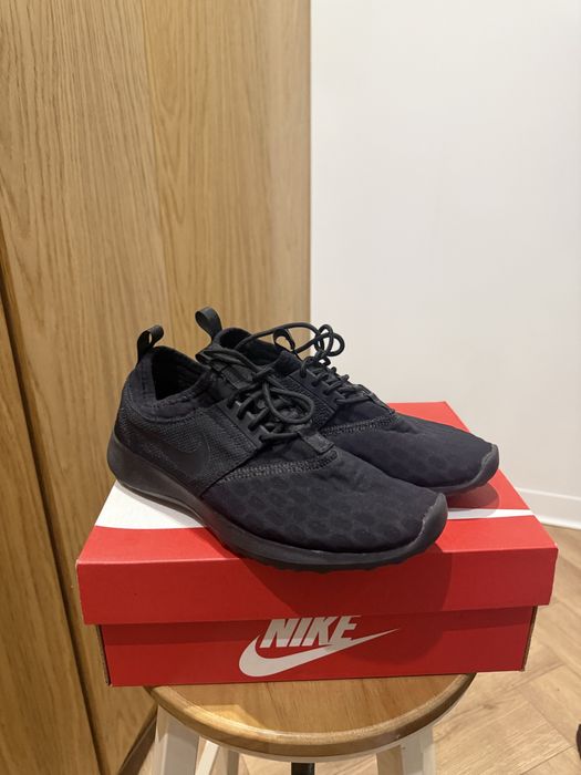Кросівки Nike жіночі
