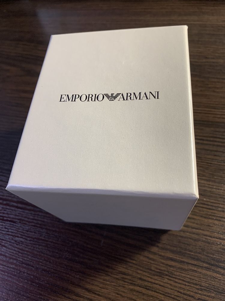 Новий жіночий годинник Emporio armani AR1681