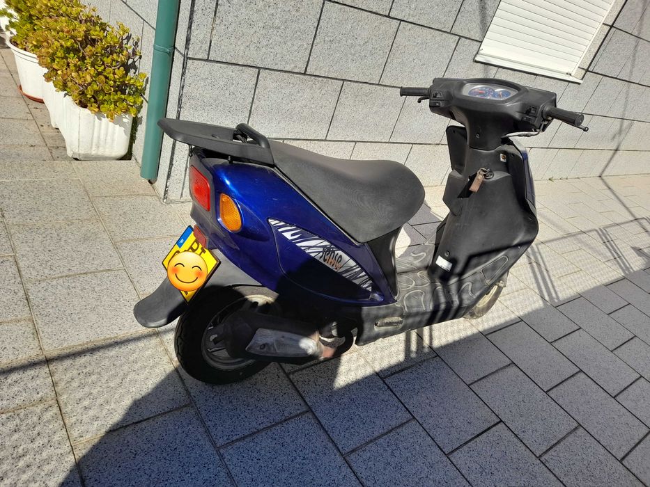 Mota hyasung ano 2001 com poucos kms