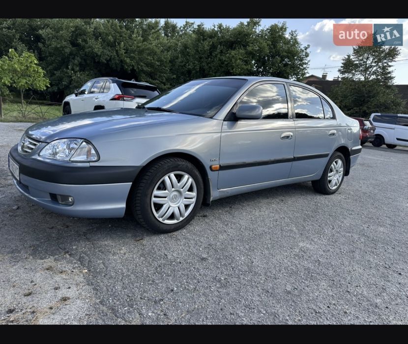 Продам Toyota avensis