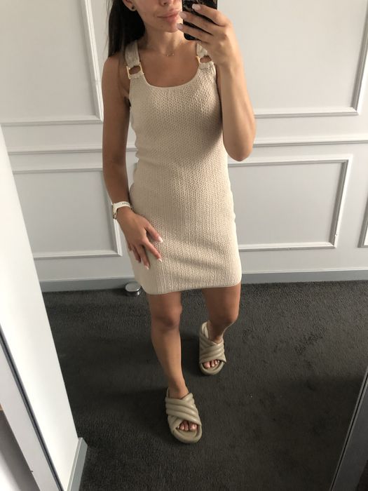 Nowa sukienka beżowa Zara na ramiączka