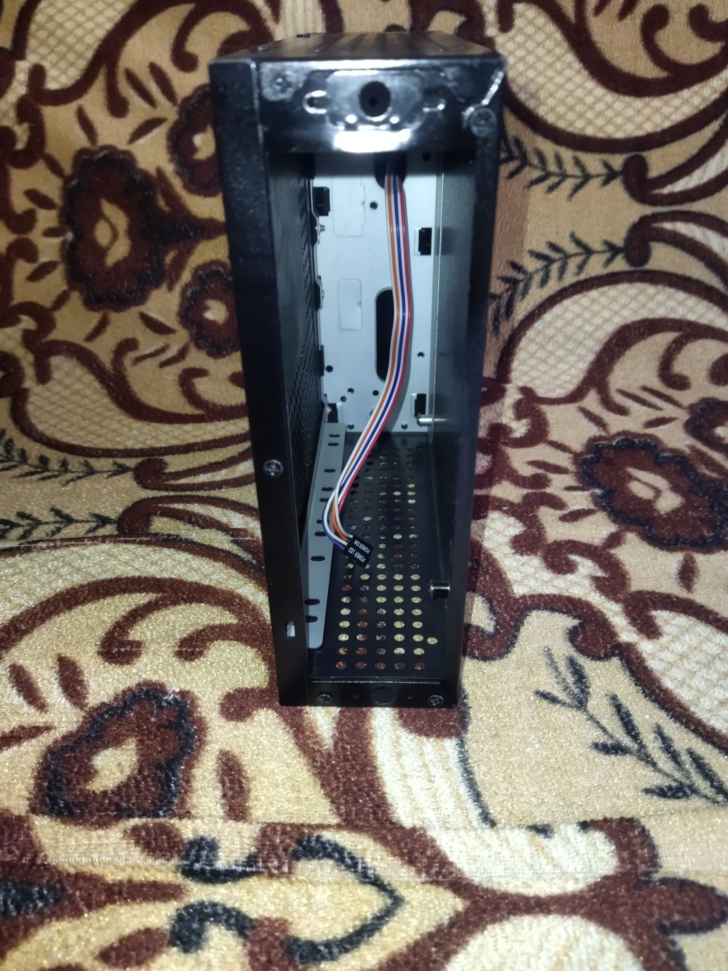 Корпус Mini-ITX CS404B