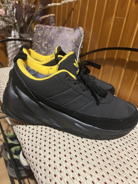 Красовки жіночі зима