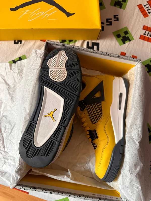 Air Jordan 4 Retro Tour Yellow (Lightning)  42