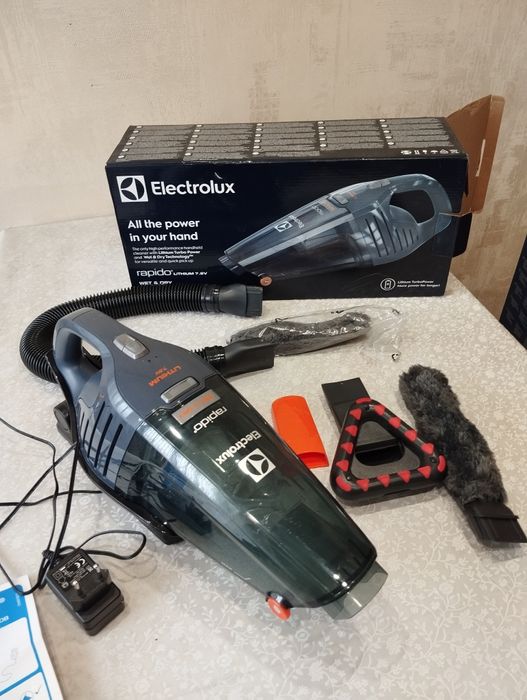 Ручний пилосос Electrolux Rapido