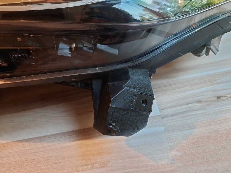 Reflektor lewy lampa lewa Renault Kadjar 15-22 Soczewka + LED Europa