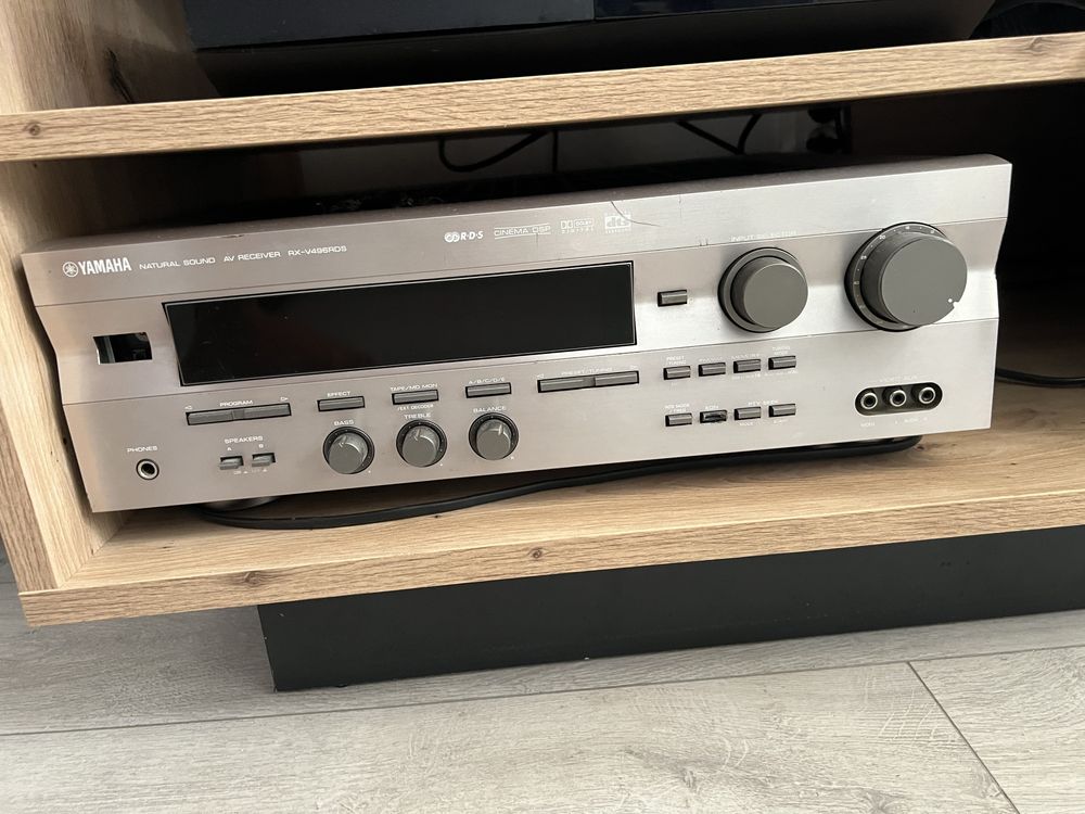Zestaw glosnikow z odtwarzaczem YAMAHA + subwoofer  magnat