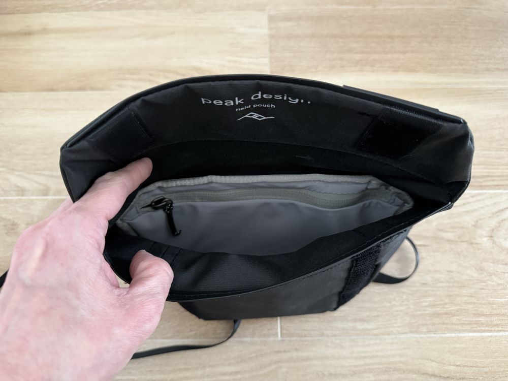Torba z paskiem Peak Design Field Pouch Black V2