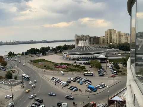 Мост-Сити. Аренда. Центр 2х. к. квартира.