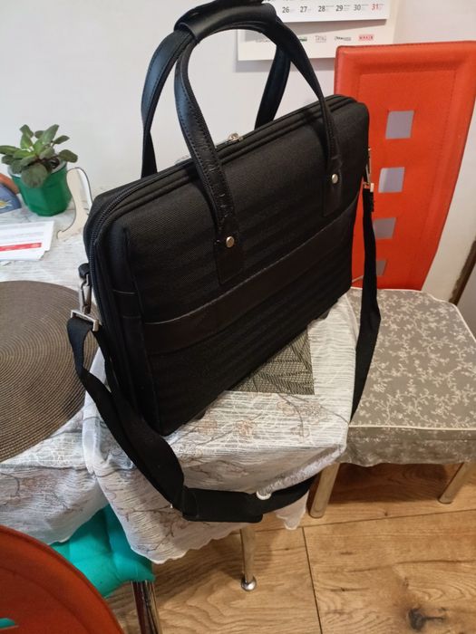 Sprzedam torbę na laptopa