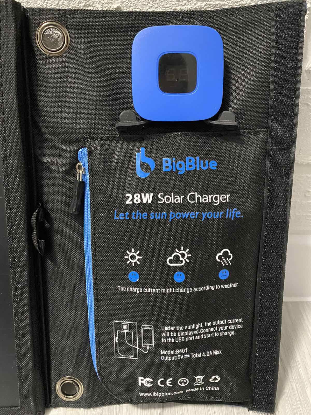 Сонячна панель та зарядна батарея BigBlue 28W