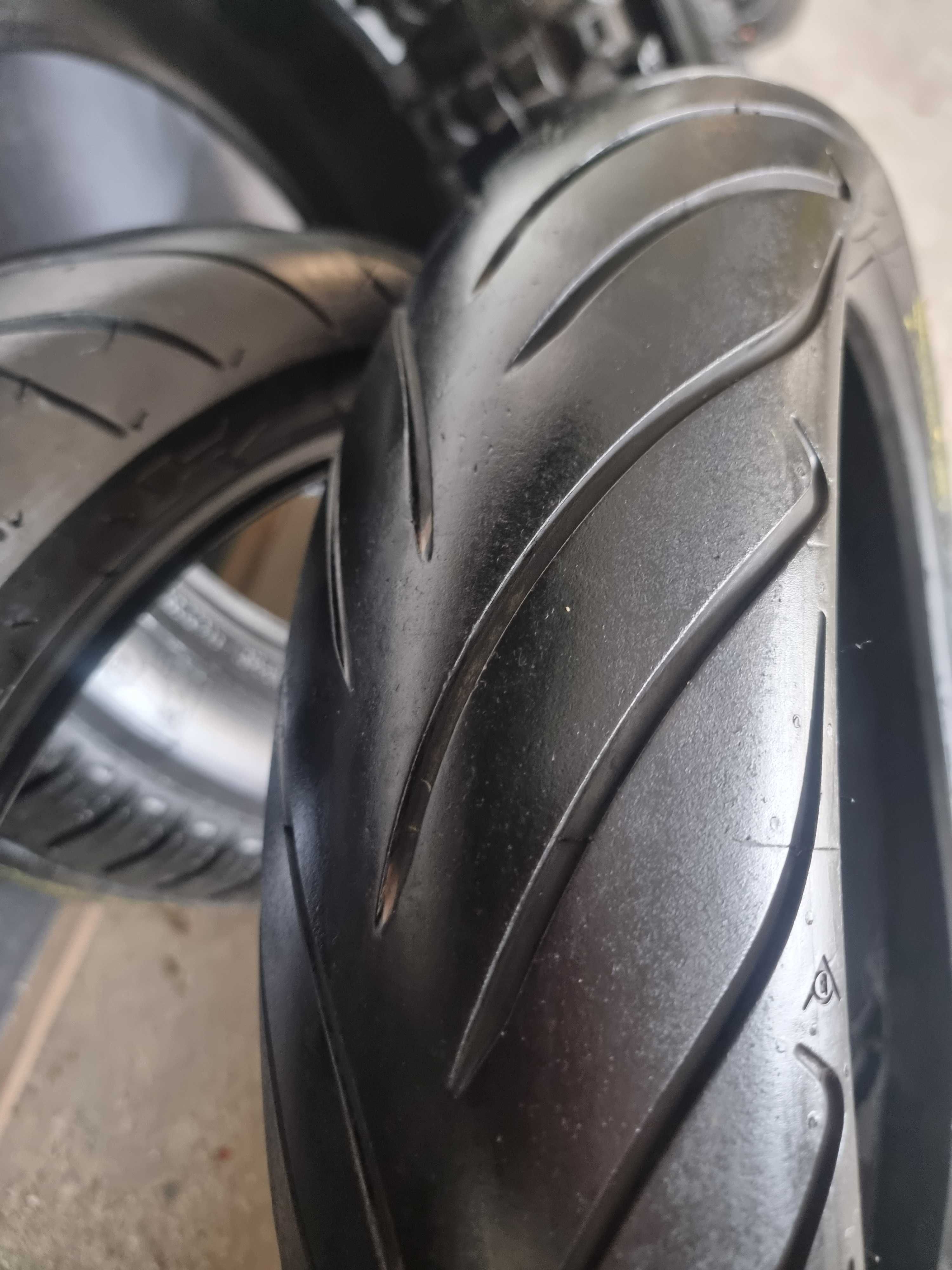 Pneus 120/70 17 como novos a ótimo preço