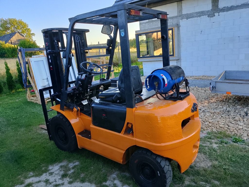 Wózek widłowy Hangcha 2t 2005r silnik Nissan LPG