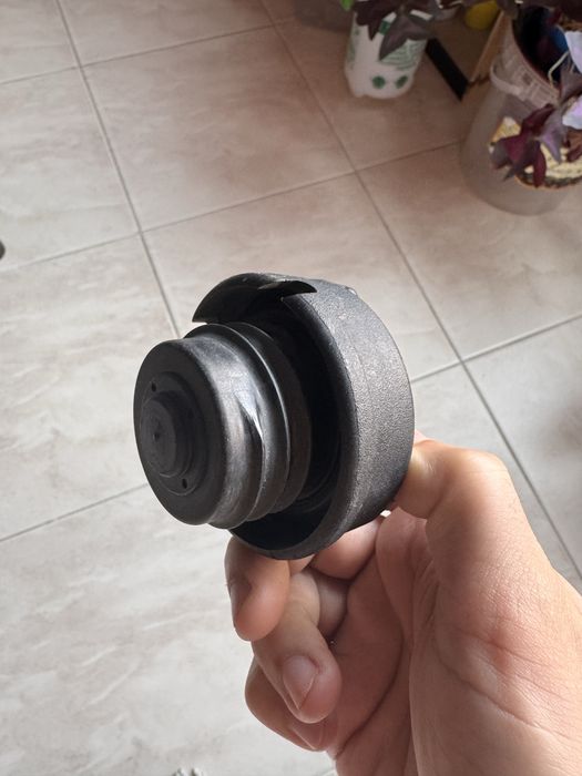 Tampa do deposito Golf 3