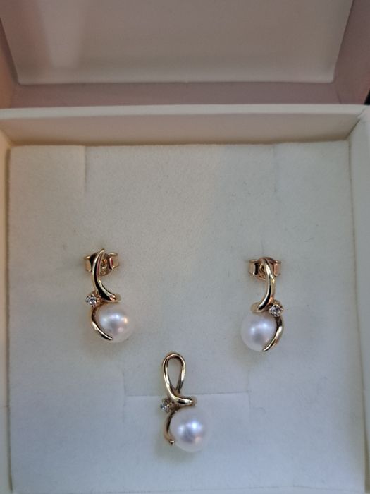 Złoty zestaw biżuterii Apart z perlami 333 certyfikat