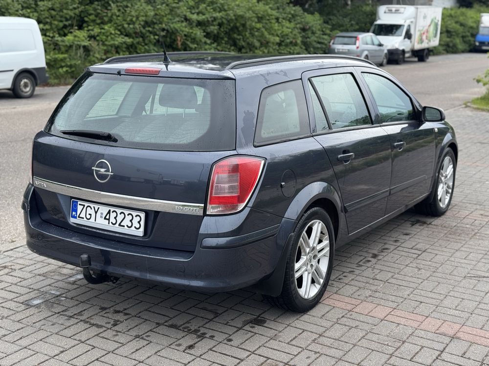 Opel Astra 2009r 1.9 cdti 6 biegów Isofix Hak STAN BDB !