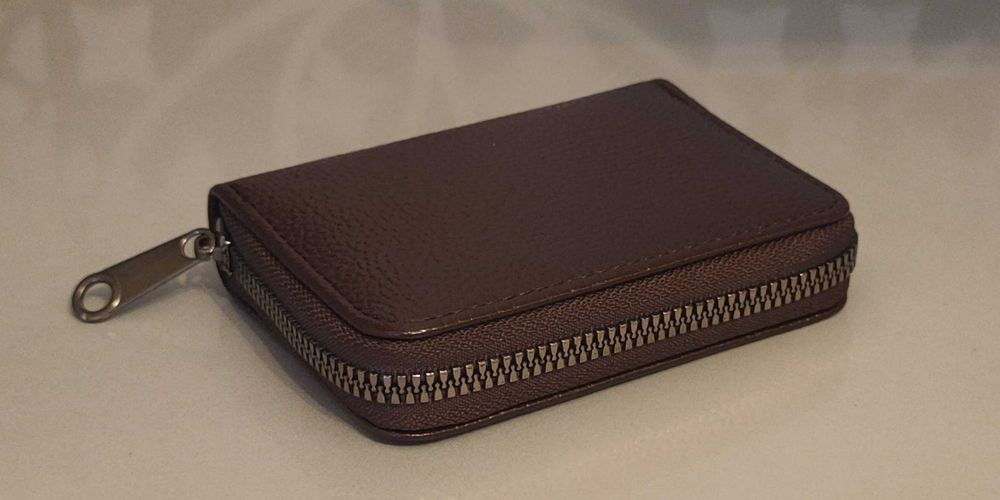 Etui na karty płatnicze portfel