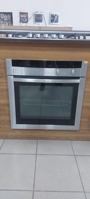 Духова піч Neff SF25M854EU