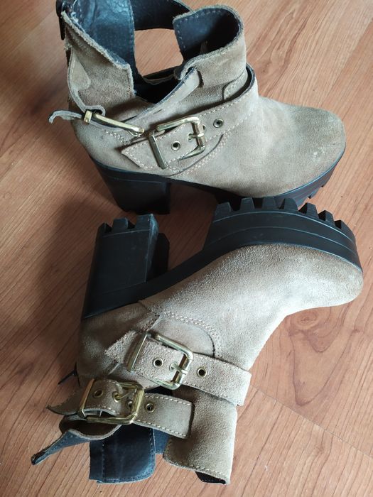 Botas de salto alto NOVAS