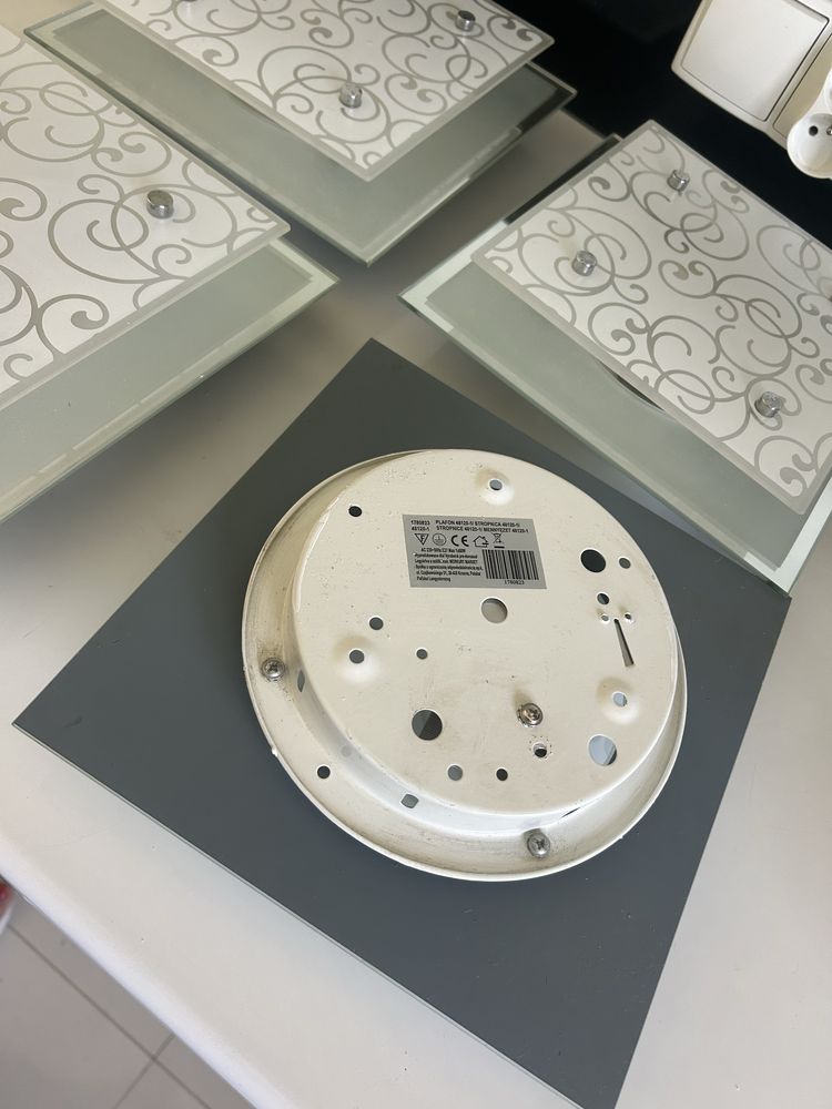 Lampy sufitowe cztery sztuki