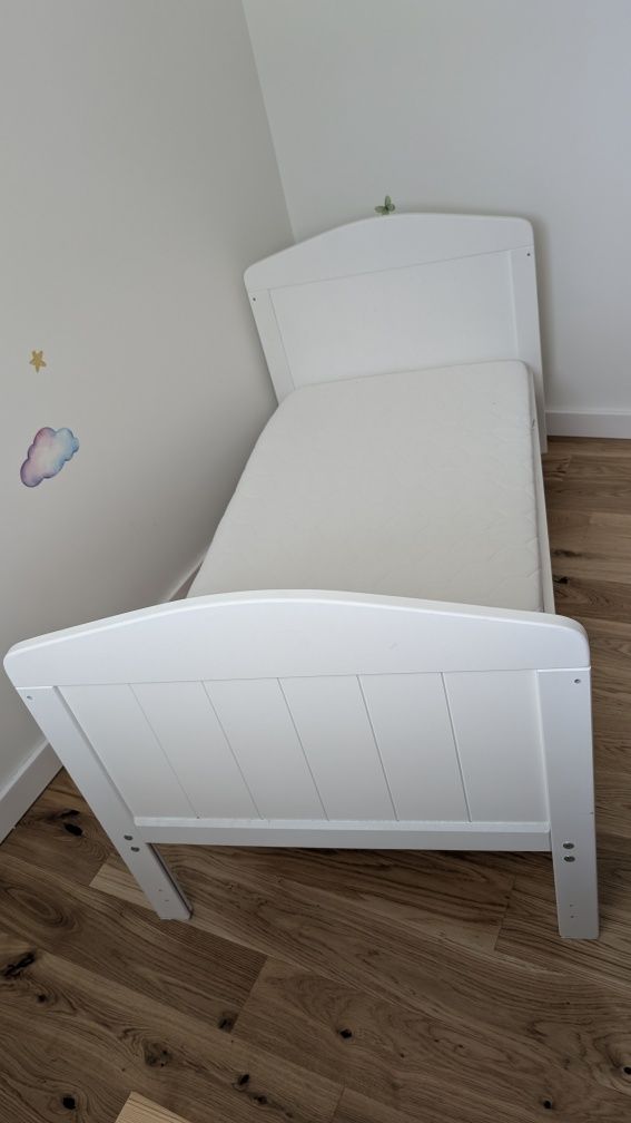 Łóżeczko dziecięce i niemowlęce Hampton Cot Bed 140×70