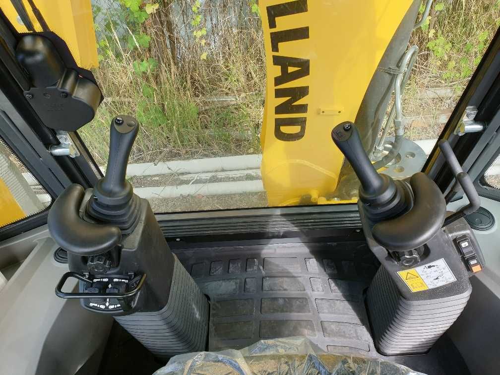 New Holland B100D Nowa 2023 Koła 20 30" Joysticki  Wyprzedaż !!!