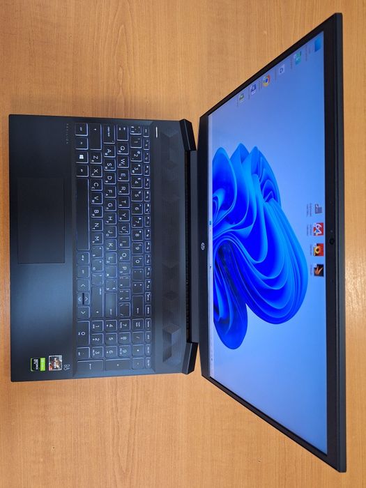 HP Pavilion Gaming 15-ec0004ua Ryzen 7 3750H GTX 1660 Ti 6Gb 16/512