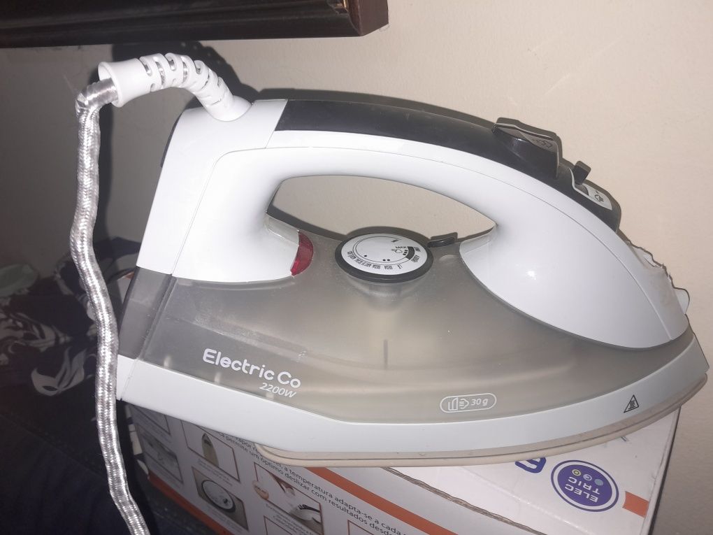 Ferro novo Electric na caixa 10€