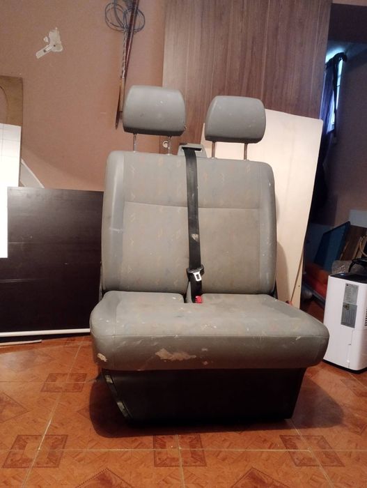 Fotel dwójka przód prawy VW T5 transporter 2008 kanapa siedzenie