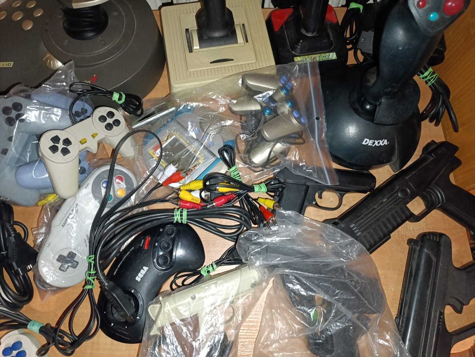 Akcesoria do Atari i Pegazusa oraz Nintendo 64