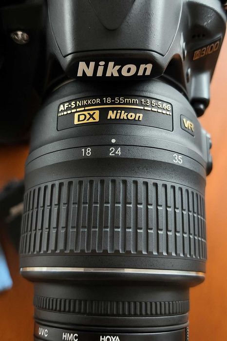 Nikon D3100 + dodatkowy obiektyw + statyw + 2 akumulatory + torba