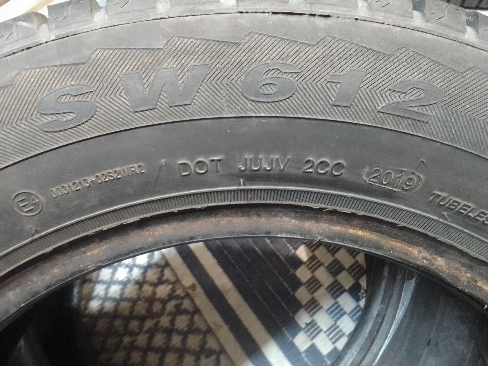 2 Opony zimowe 205/65r16C GOODRIDE