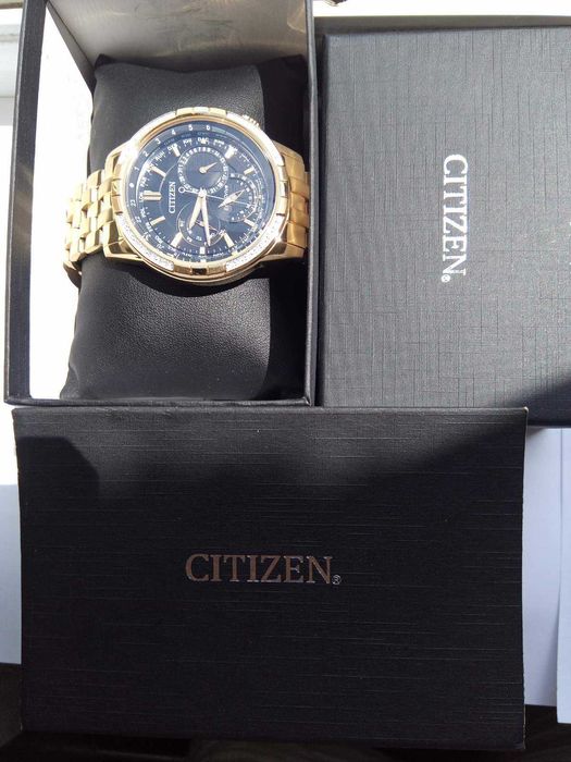 Японские мужские часы с 32 бриллиантами Citizen Eco-Drive BU2082-56E