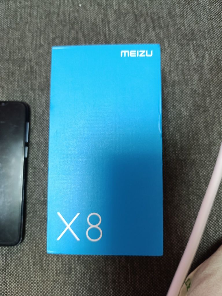 Продам Meizu X8 4/64