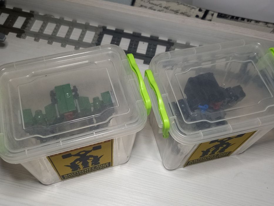 Роботи из Лего..