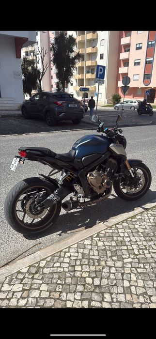 CB 650R, preço fixo