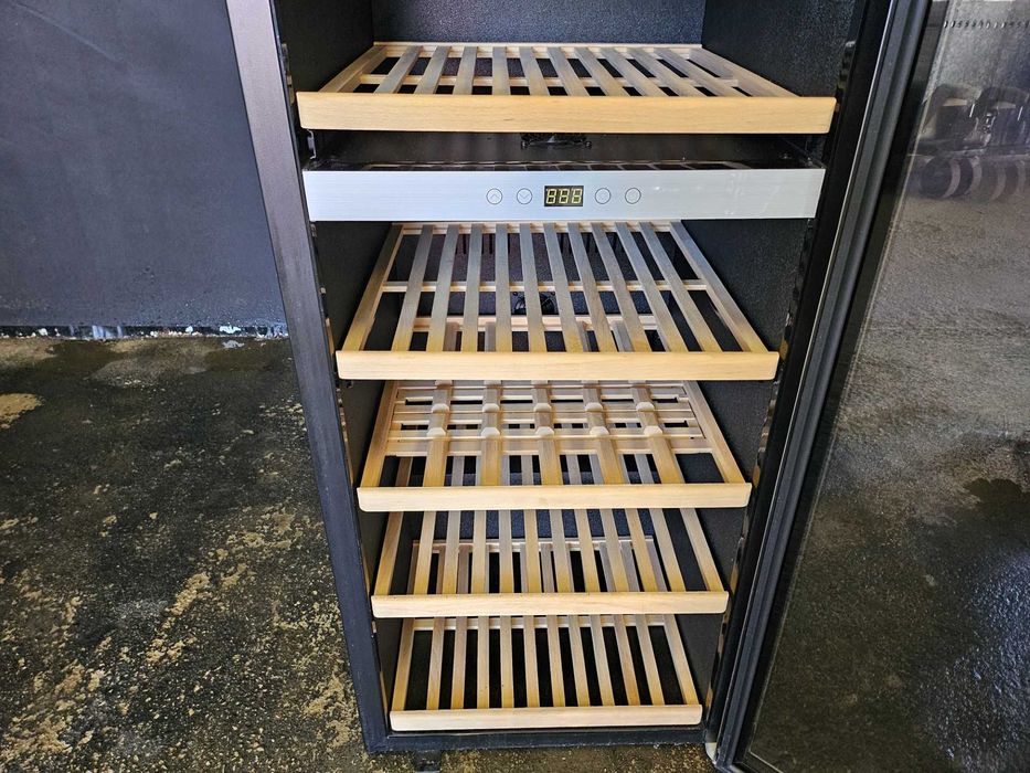 Garrafeira com 2 temperaturas